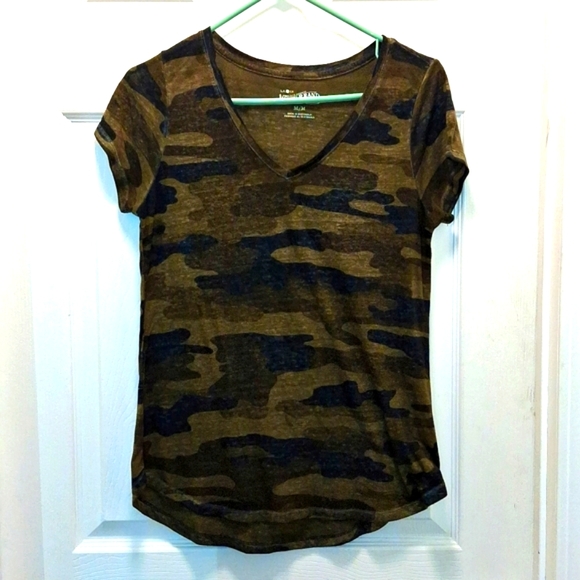 Lucky Brand Tops - EUC Lucky Brand Camo Short Sleeved T-Shirt